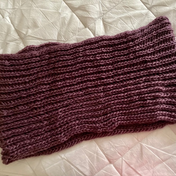 Loose knit chunky infinity scarf - Picture 2 of 5